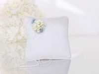 Vankúšik pod obrúčky s kvetinkami